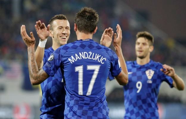 HRVATSKA RAZBILA KOSOVO 6:0 Hat trick Mandžukića, navijači sramotni