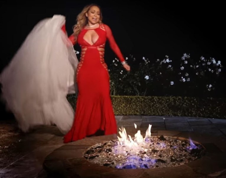 VIDEO Pop diva ostavljena prije vjenčanja jer previše troši pa je spalila vjenčanicu od milijun kuna