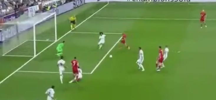 BOLESNO DOBRO UKLIZAVANJE Pogledajte kako je Marcelo leđima spriječio čisti gol Bayerna