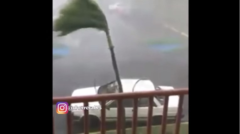 VIDEO Uragan Maria uništava Dominikansku Republiku, broj žrtava raste