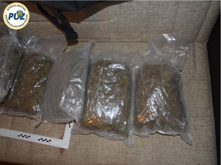 FOTO Zagrebačka policija pronašla 23 kilograma marihuane, uhićen 31-godišnjak