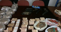 Policija zaplijenila više od šest kilograma marihuane, kuburu, lovačku pušku i municiju