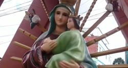 VIDEO Čudo ili varka: Vjernici uvjereni da kip Bogorodice plače krvave suze