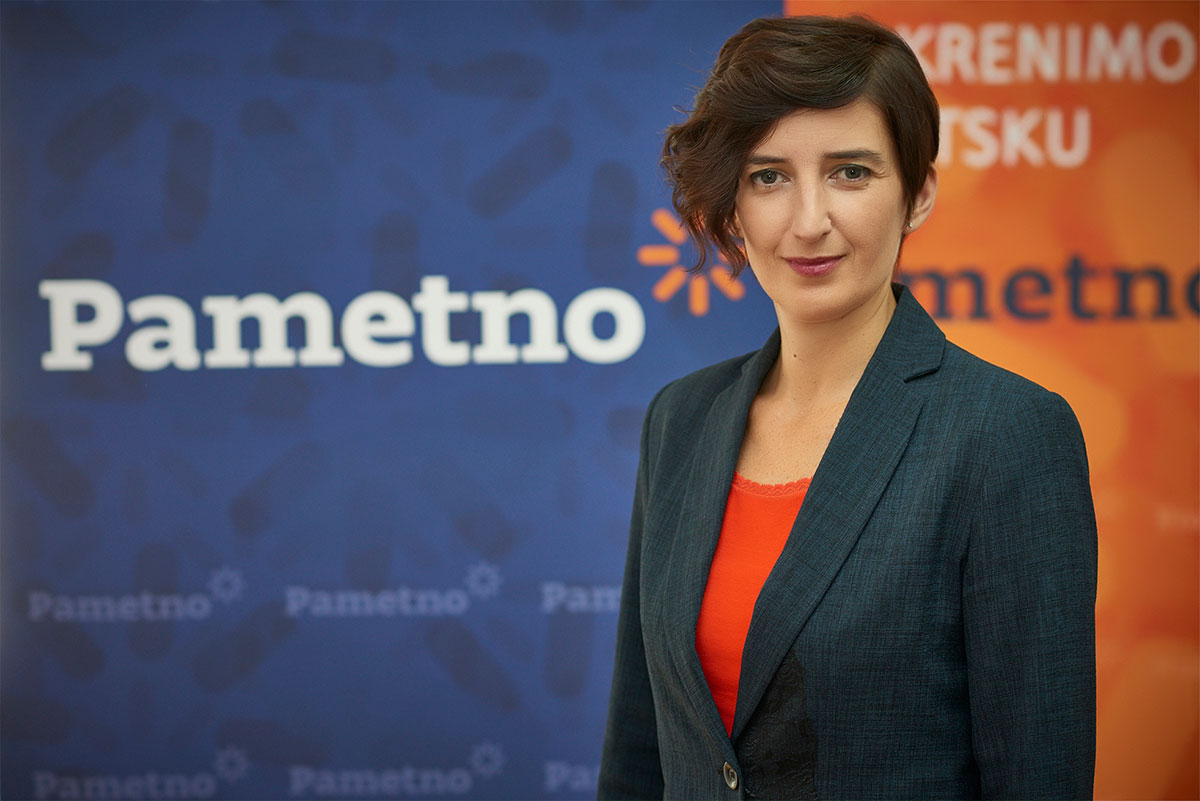Pametno: Ukinimo lokalnu samoupravu