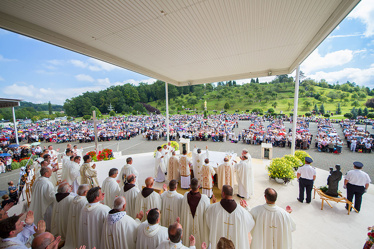 SOCIOLOZI OTKRIVAJU Jesu li Hrvati zaista nacija vjernika?
