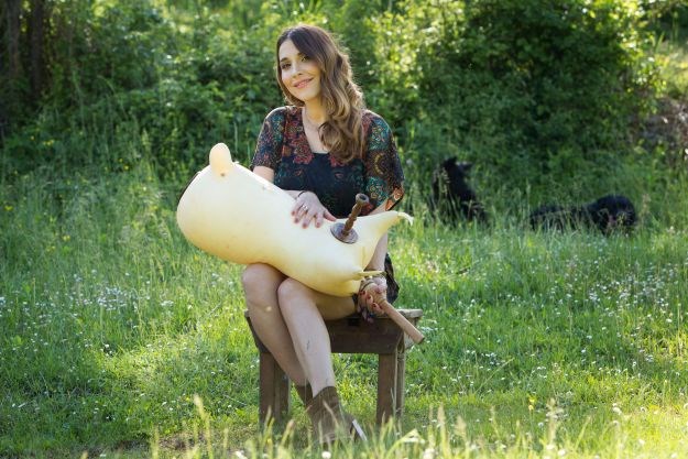 Marijana Batinić pala na čari jednog farmera, napisala mu je i pjesmu