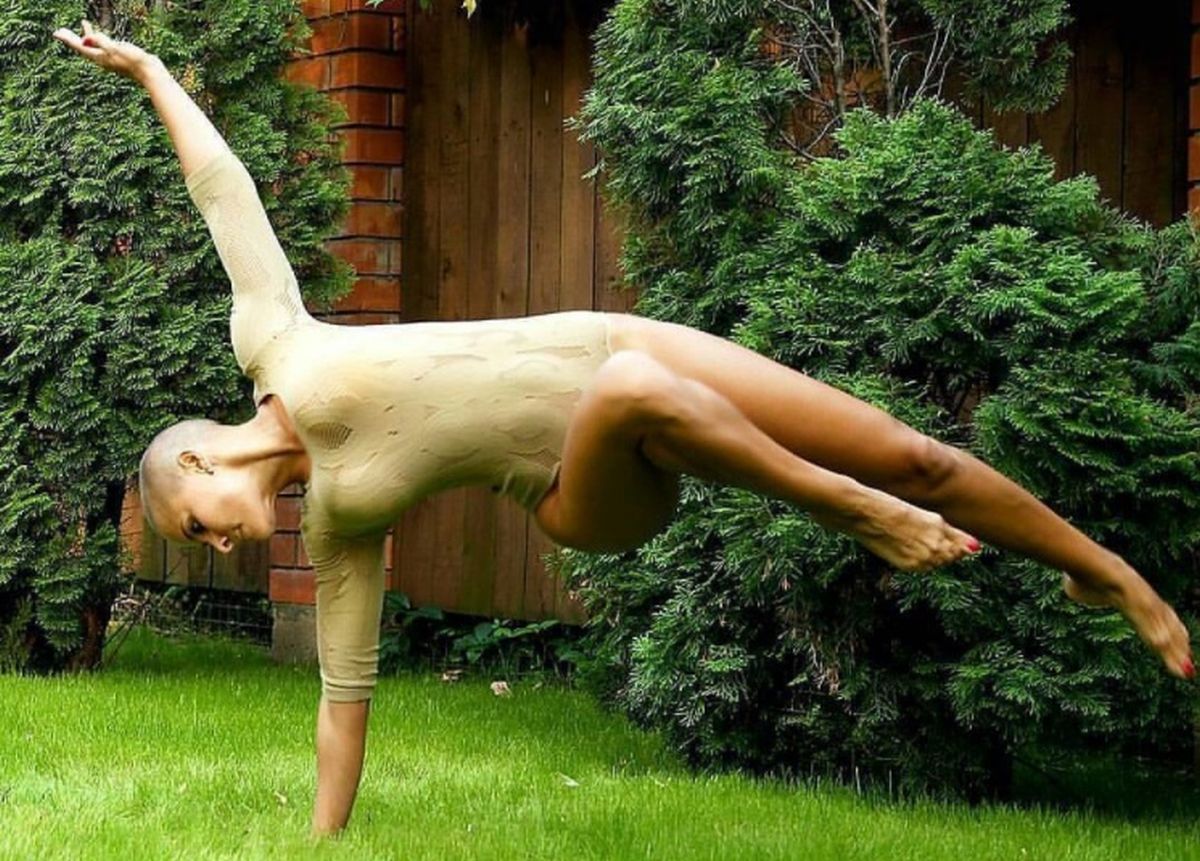 FOTO Ovako nešto dosad niste vidjeli: Seksi mama Marina potpuno gola izvodi jogu