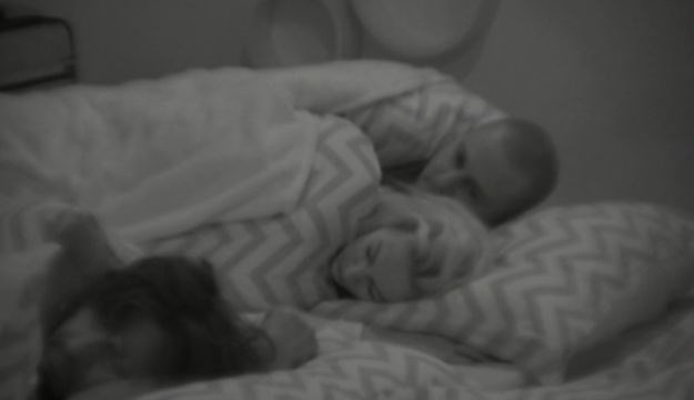Big Brother ih snimio: Što su Marina i Romano radili pod plahtama?