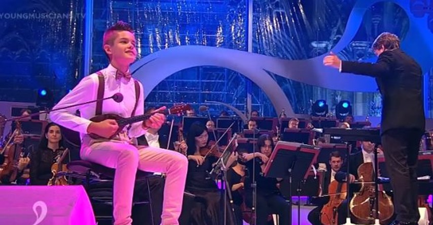 VIDEO 15-godišnji Marko Martinović publiku na Euroviziji mladih oduševio sviranjem tamburice