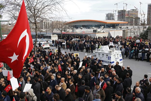 Represija u Turskoj: Vlasti stavile pod nadzor novine koje pišu protiv Erdoganova režima