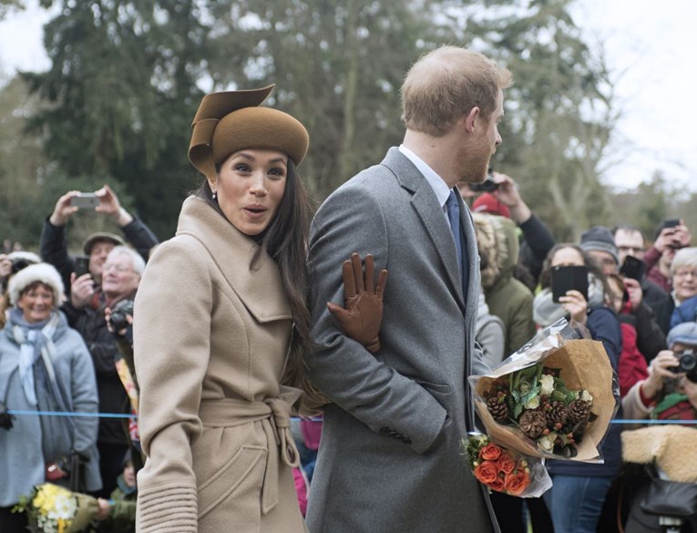 Same drame oko Meghan: Njena polusestra napala Harryja