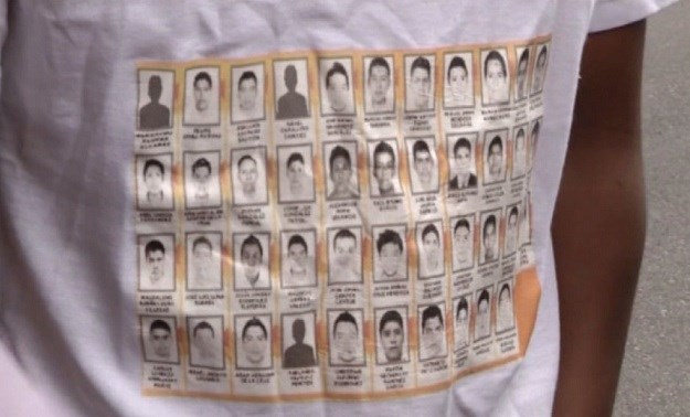 Godinu dana poslije ni traga desecima nestalih meksičkih studenata, javnost bijesna