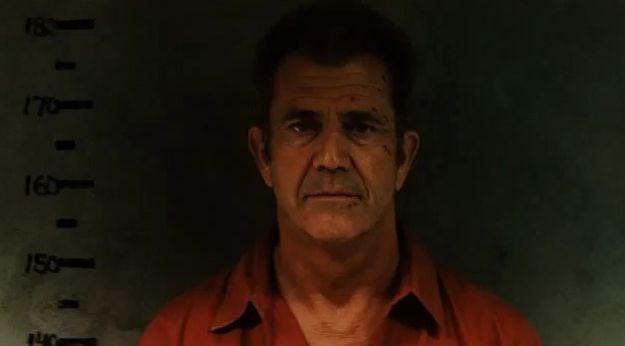 I Hollywood ima svog Keruma: Mel Gibson gradi divovsko raspelo koje svijetli u mraku