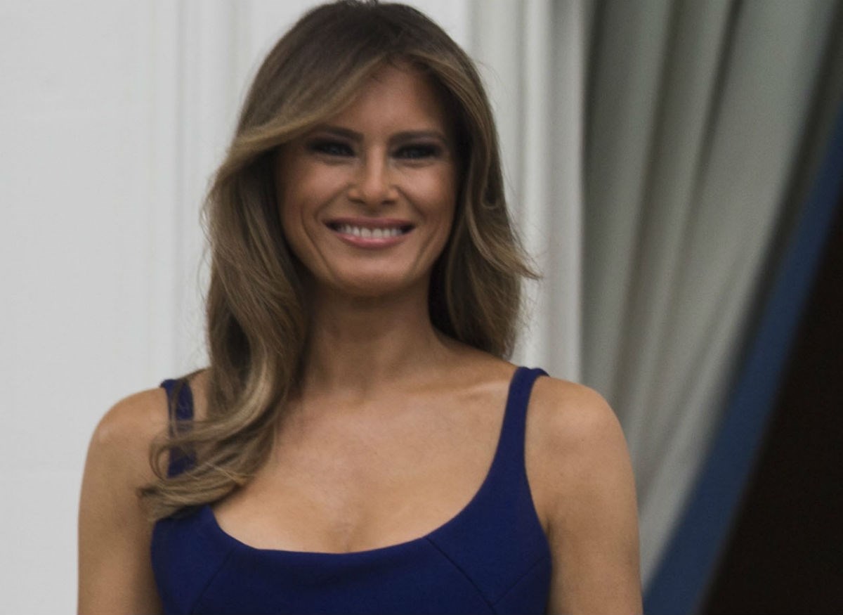 Oduševila nas je boja haljine Melanije Trump pa smo pronašli slične