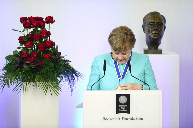 Merkel dobila "Nagradu četiriju sloboda"