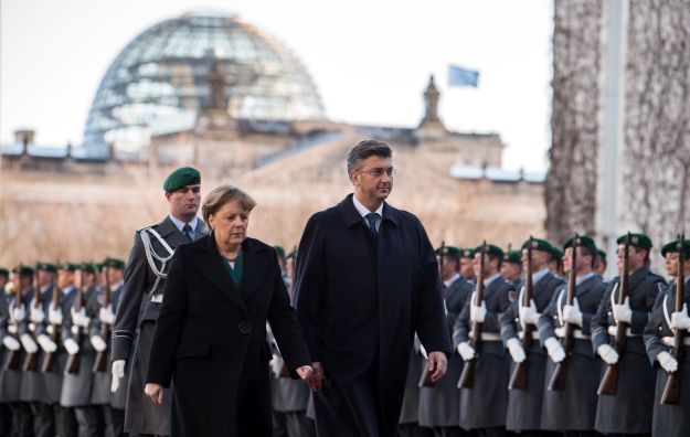 Plenković pisao Angeli Merkel: "Hrvatska stoji uz Njemačku u borbi protiv terorizma"