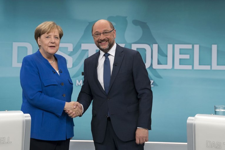 SPD sutra odlučuje hoće li pregovarati s Merkel o sastavljanju vlade