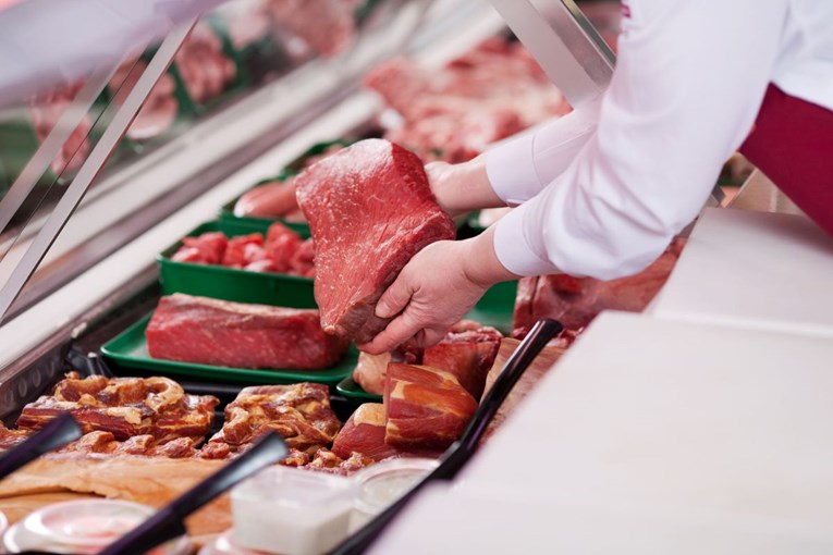 Ne, Švicarska neće glasati o tome treba li zabraniti uvoz halal i košer mesa