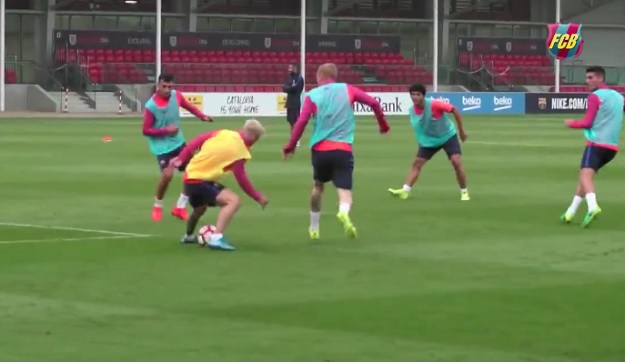 VIDEO Plavokosi Messi vrtio svoje suigrače na treningu