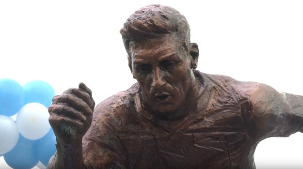 Messi, ne idi! Buenos Aires ga preklinje da ostane u reprezentaciji tako što mu je otkrio spomenik