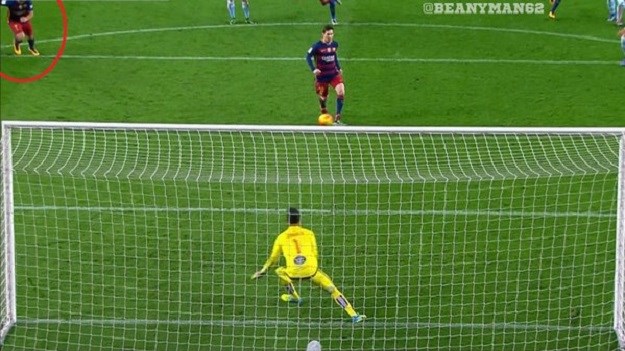 Gol koji je Suarez zabio na Messijevu asistenciju iz penala nije smio biti priznat!