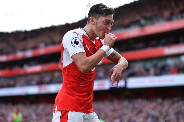 VIDEO Özil otkrio zašto slavi golove s palcem u ustima