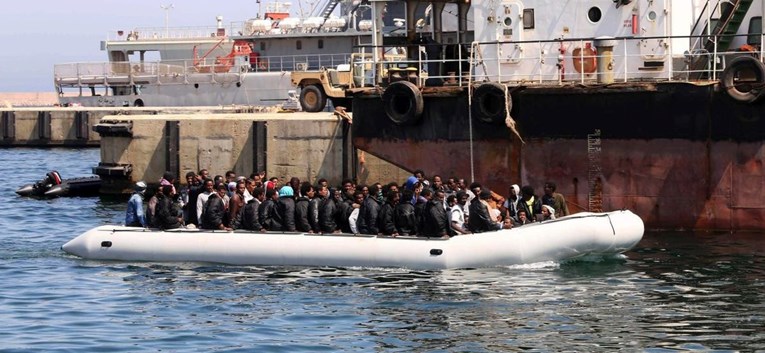 Rumunjska na Crnom moru presrela dvije brodice s više od 200 migranata