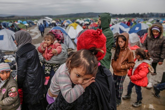 Prva skupina izbjeglica prebačena iz Grčke u Sloveniju