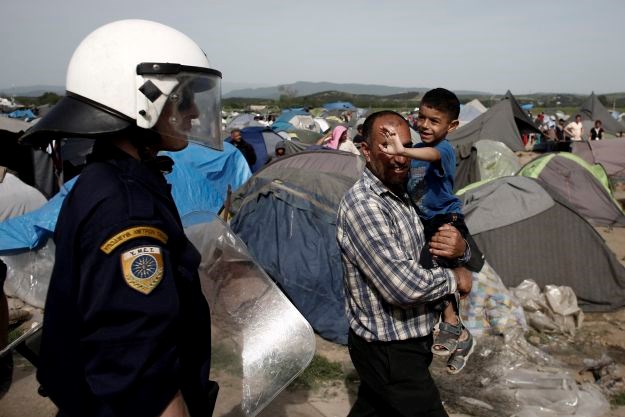Uhićeni migranti osumnjičeni za palež azilantskog logora u Grčkoj