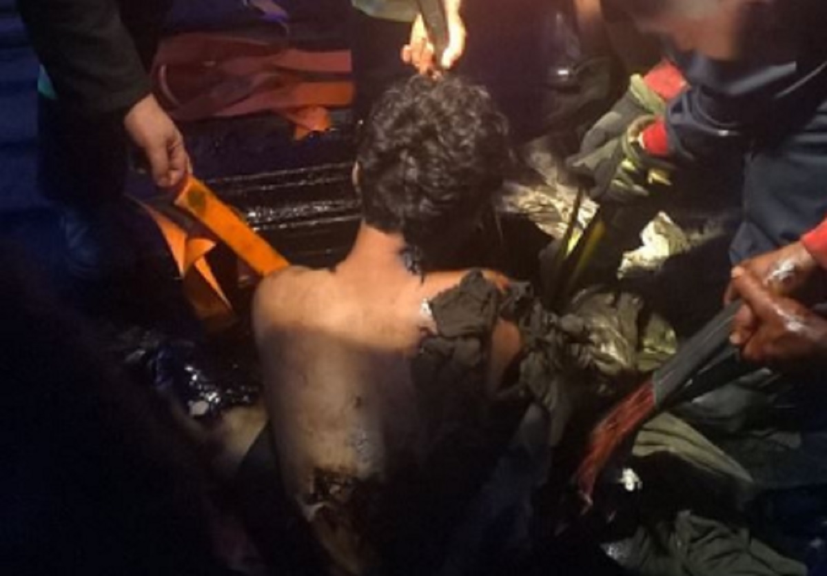 FOTO Vatrogasci u Kutini punih 11 sati izvlačili migranta iz kontejnera za prijevoz bitumena