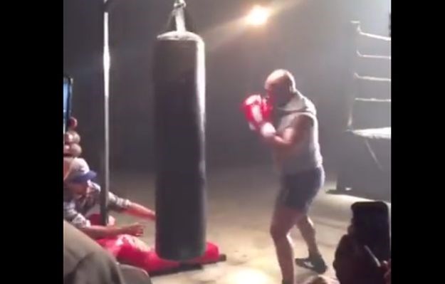 Iron Mike još uvijek može udariti: Pogledajte kako Tyson održava formu
