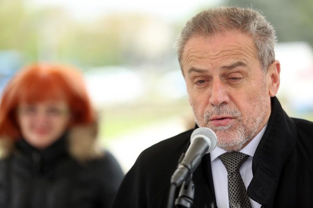 TUĐMAN, HOLOKAUST, DOMOVINA Bandić kao mahnit diže spomenike po Zagrebu