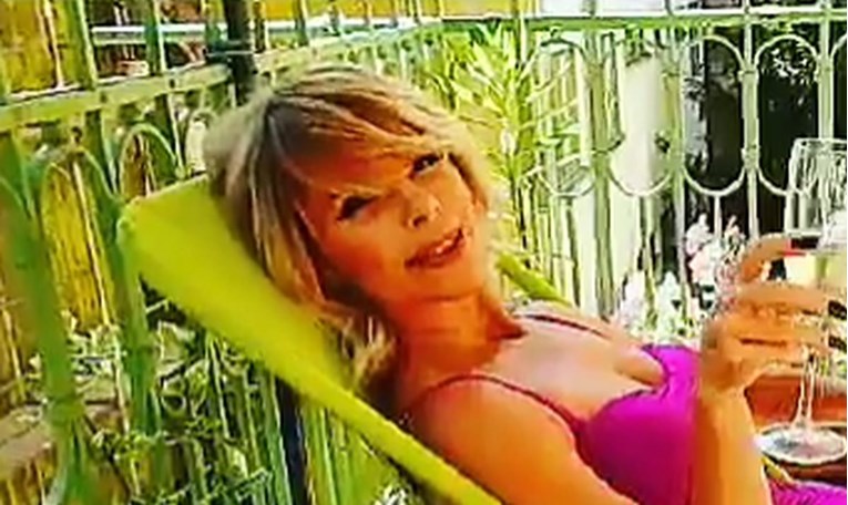 VIDEO Mila Elegović se skinula u badić i pokazala kako se uživa u ljetu