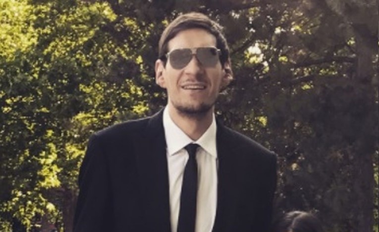 FOTO Srpski div oženjen je seksi Milicom, a ovako to izgleda kad se skupa fotkaju