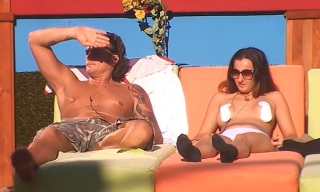 Kakav cirkus: BB Mirjana umjesto bikinija nosi uloške