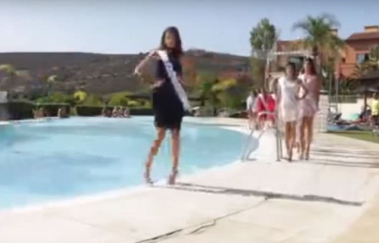 VIDEO Na izboru za Miss Universe u štiklama uz bazen napravila krivi korak i sad joj se svi smiju