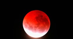 Ovako je izgledala današnja potpuna pomrčina "krvavog Mjeseca"