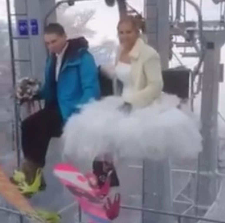 VIDEO Iz matičnog ureda na Sljeme: Zagrebački mladenci uletjeli u brak na snowboardu