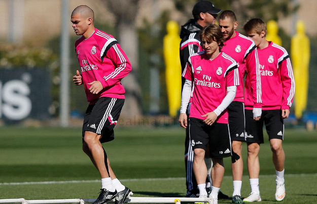 Ancelotti konačno odahnuo, Luka Modrić spreman za Schalke