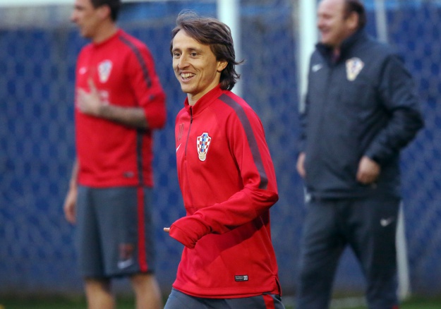 Modrić trenirao, Kovačić otpada: Reprezentacija prodala oko 15 tisuća ulaznica za Maksimir