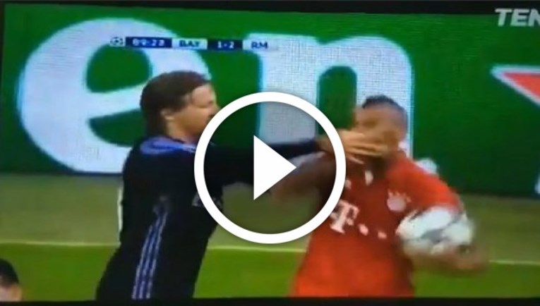 Pogledajte kako je ljutita Bayernova zvijezda napala Modrića