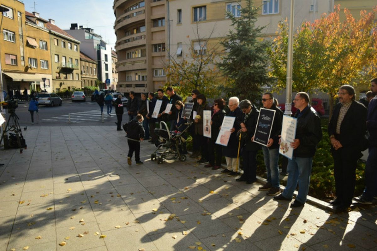Kada će Zagreb kao Frankfurt zaštititi žene od molitelja pred bolnicama?