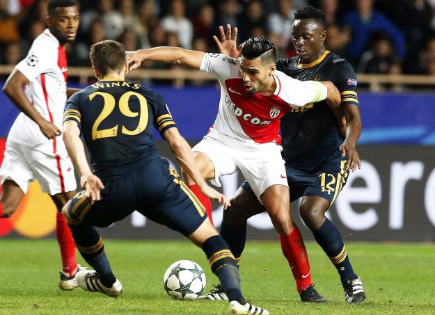 Tottenham tek iz penala probio Subašića, Leicester opet slavio