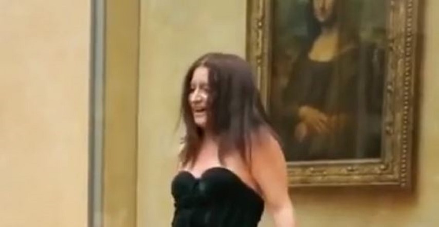 VIDEO Raširila noge ispred Mona Lise i šokirala turiste u Louvreu: "Moja pička, moj copyright" (18+)