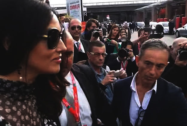 VIDEO Dva tipa pokušala su prići Monici Bellucci, gadno su požalili
