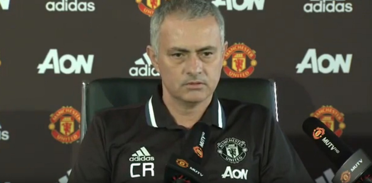 Mourinho na presicu došao s Ranierijevom majicom