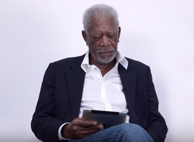 Smijeh do suza: Morgan Freeman dramatično recitirao ultimativni pop hit