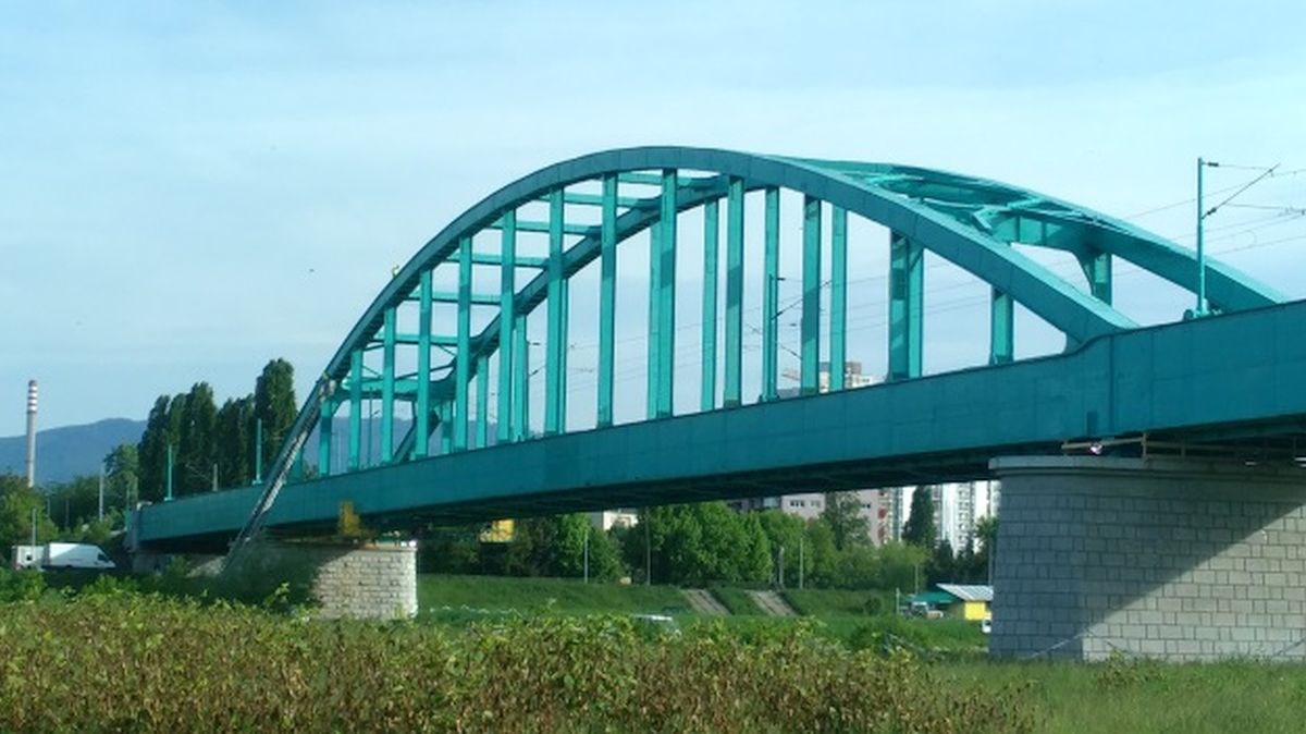 Hrvatske željeznice: Hendrixov grafit ne smije biti na mostu