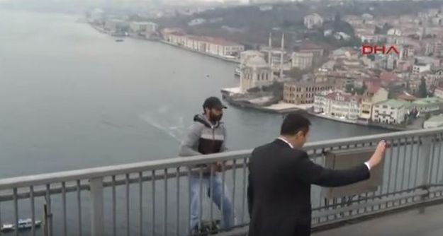 Erdogan spriječio samoubojstvo muškarca koji se htio baciti s mosta