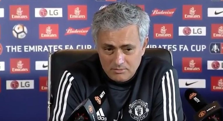 Mourinho 12 minuta opravdavao europski debakl: "Sretan sam što su ljudi bili frustrirani"